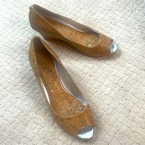 Donald plainer peep toe wedges!! Classy and Trendy!